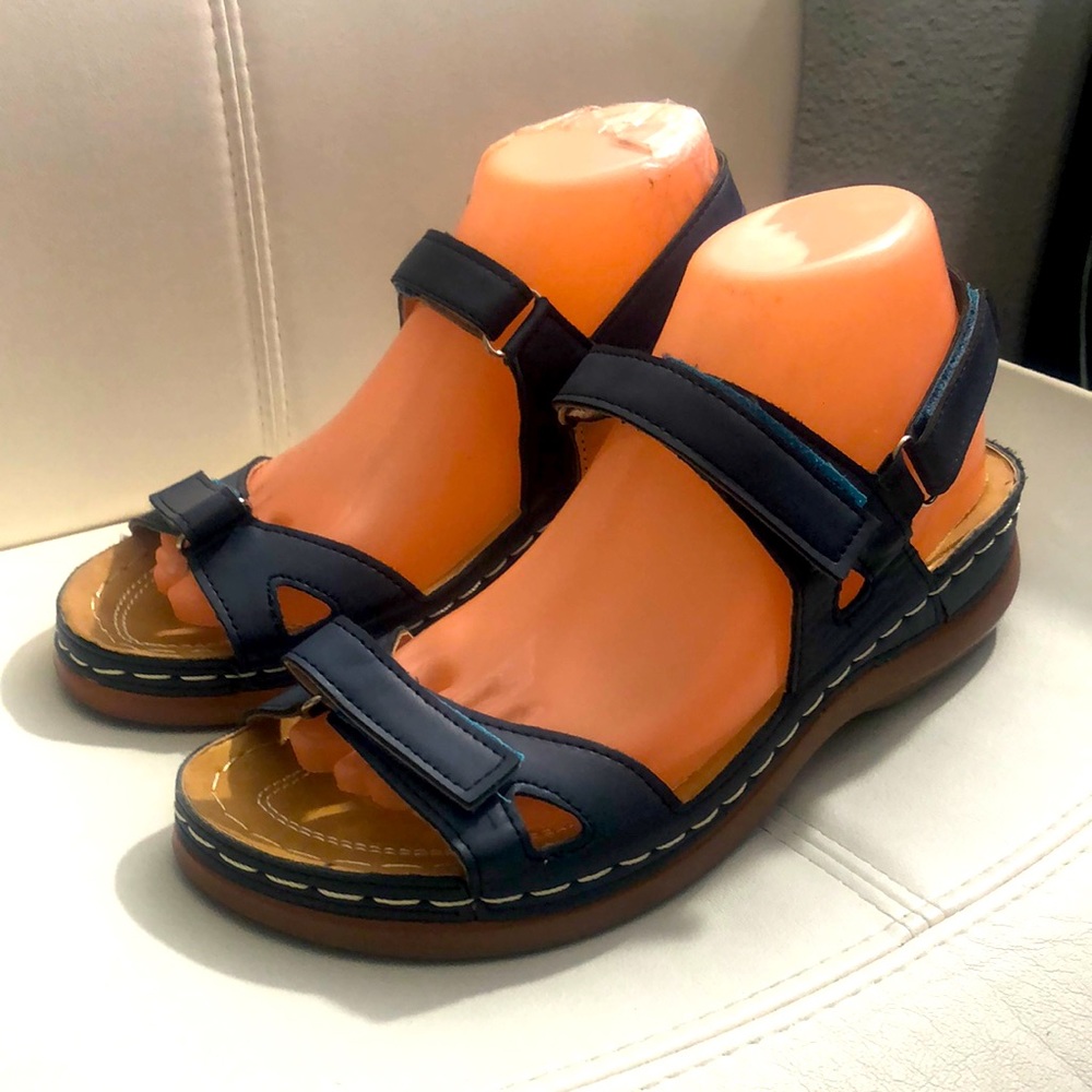 Women's Nany Blue Lite Weight Strap on Sandal Adj. Loop & Hook Closure Size 8